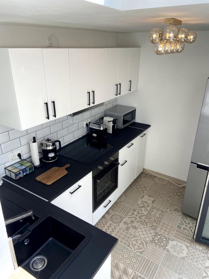 Wunderschoene Sanierte Wohnung Vor Den Toren Koelns Exterior foto